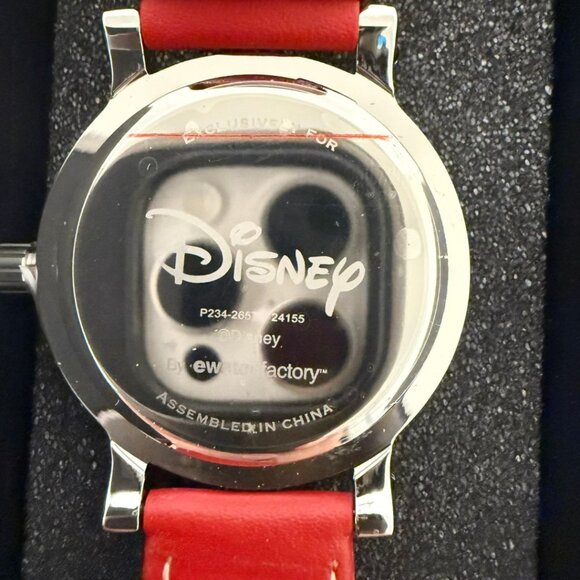NWT - Disney Minnie Mouse Silver watch for ladies, Vintage style. Red leather st - Picture 5 of 16